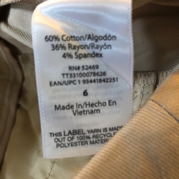 TIME and TRU Womens Cropped Pants Size 6 Beige Zipped Front Pockets New - Picture 12 of 13